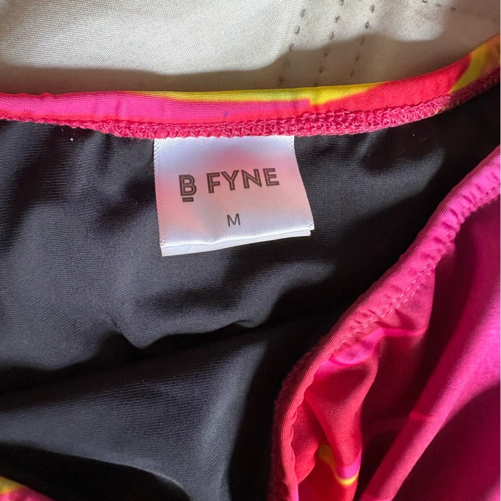 b fyne reposhing this